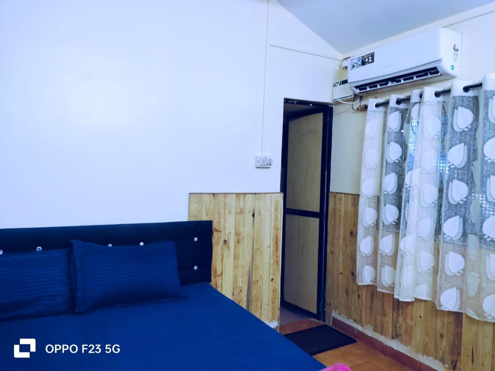 Ave Maria Guesthouse โคลวา ภายนอก รูปภาพ